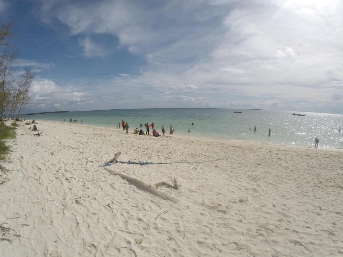 Mano Kendwa Beach Bagian luar foto